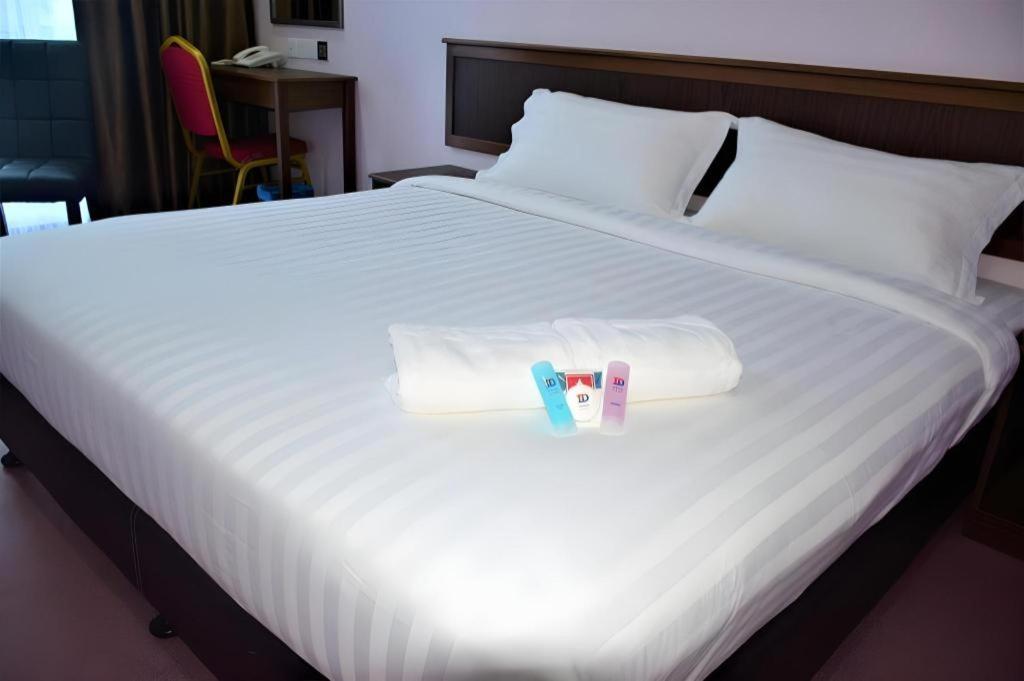 Id Hotel Yayasan Segamat Εξωτερικό φωτογραφία