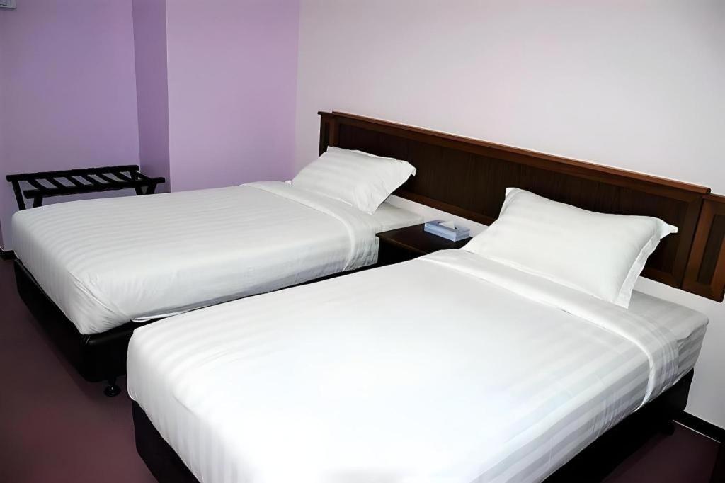 Id Hotel Yayasan Segamat Εξωτερικό φωτογραφία